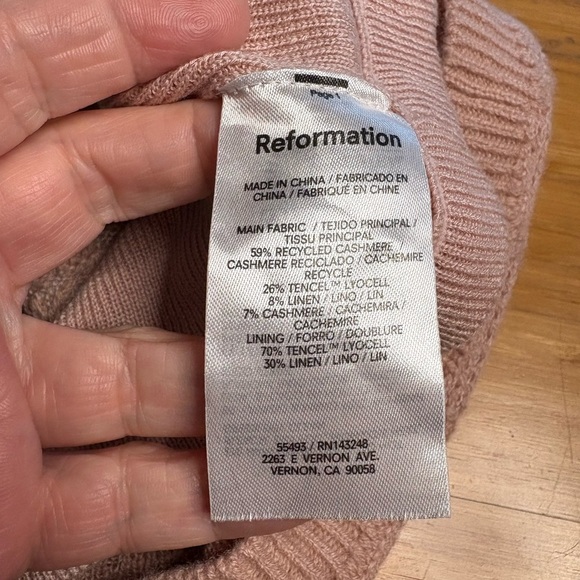 NWT Reformation- Rose Cashmere Linen Set in Color Serenade. Size L - Picture 9 of 13